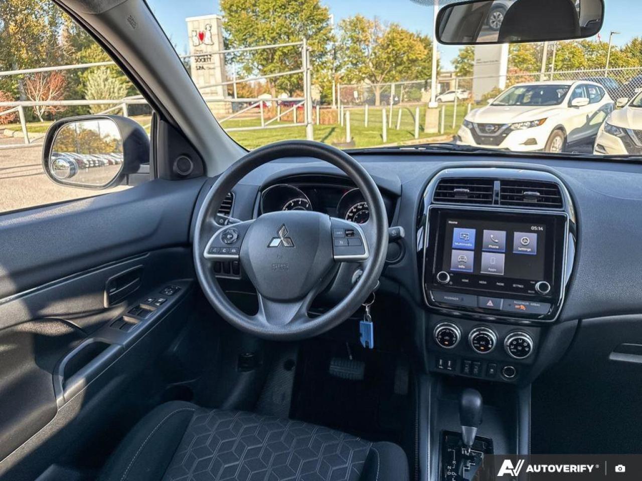 2023 Mitsubishi RVR ES Photo