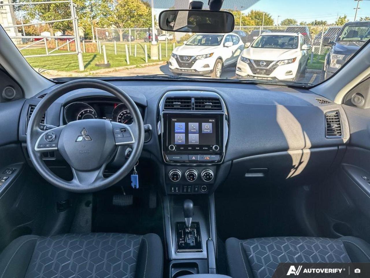 2023 Mitsubishi RVR ES Photo