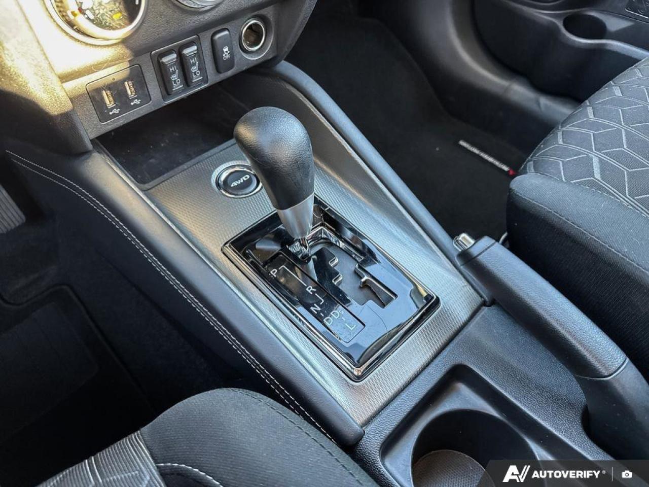 2023 Mitsubishi RVR ES Photo