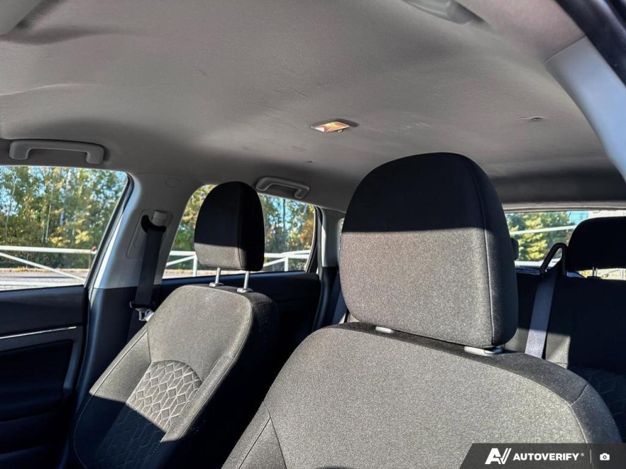 2023 Mitsubishi RVR ES Photo