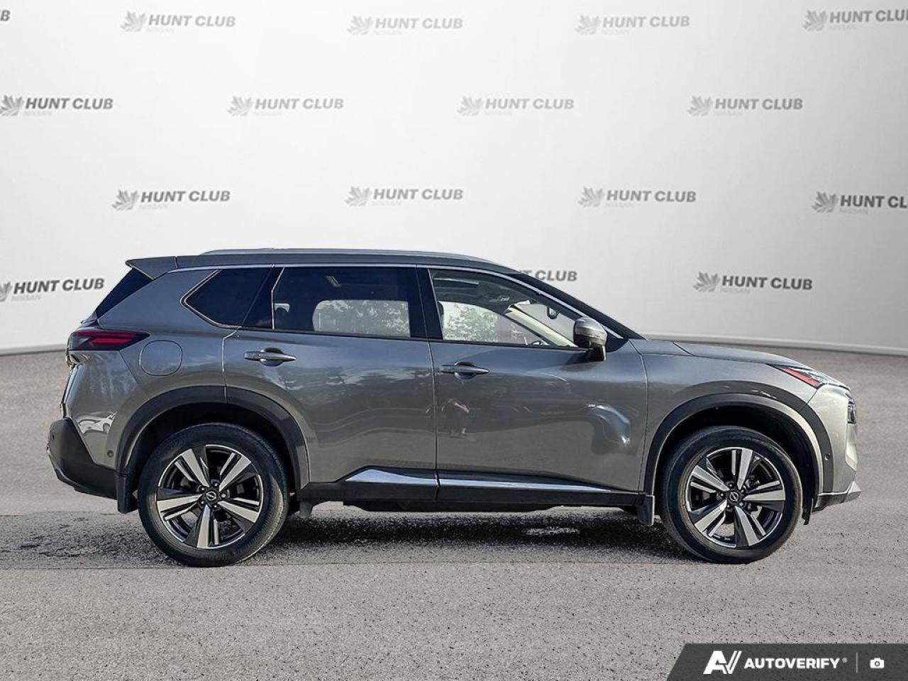 2023 Nissan Rogue SL Photo