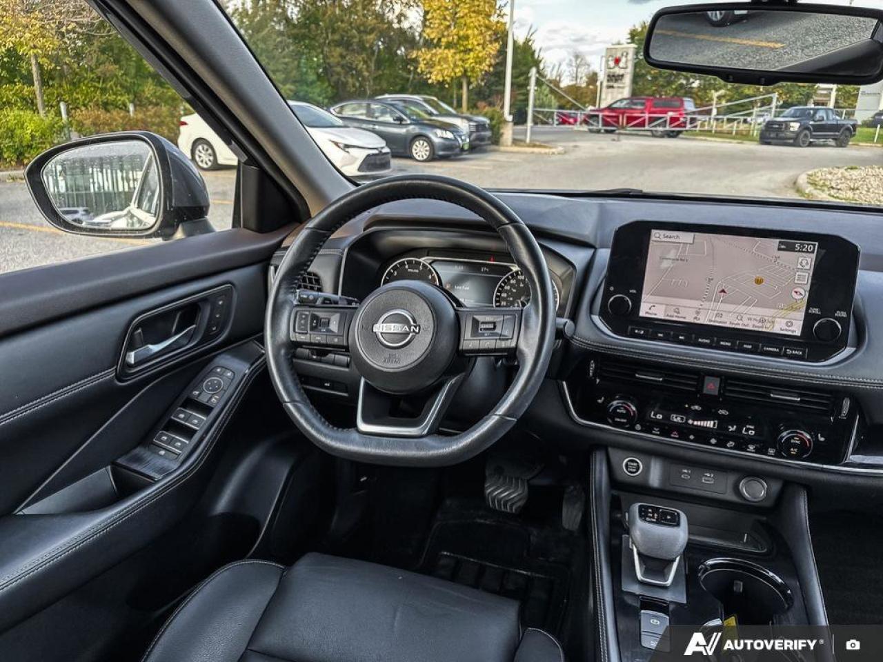 2023 Nissan Rogue SL Photo