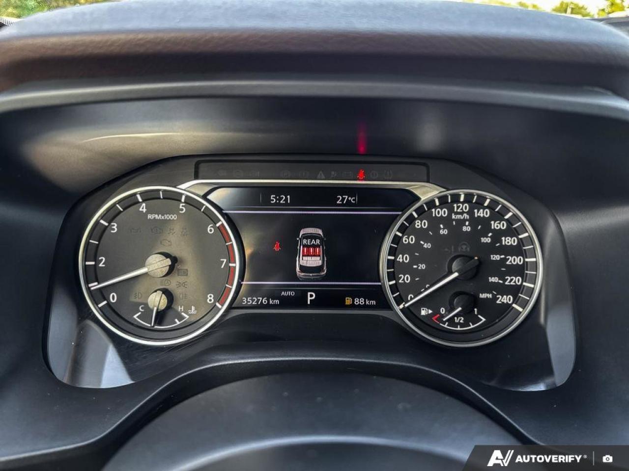 2023 Nissan Rogue SL Photo