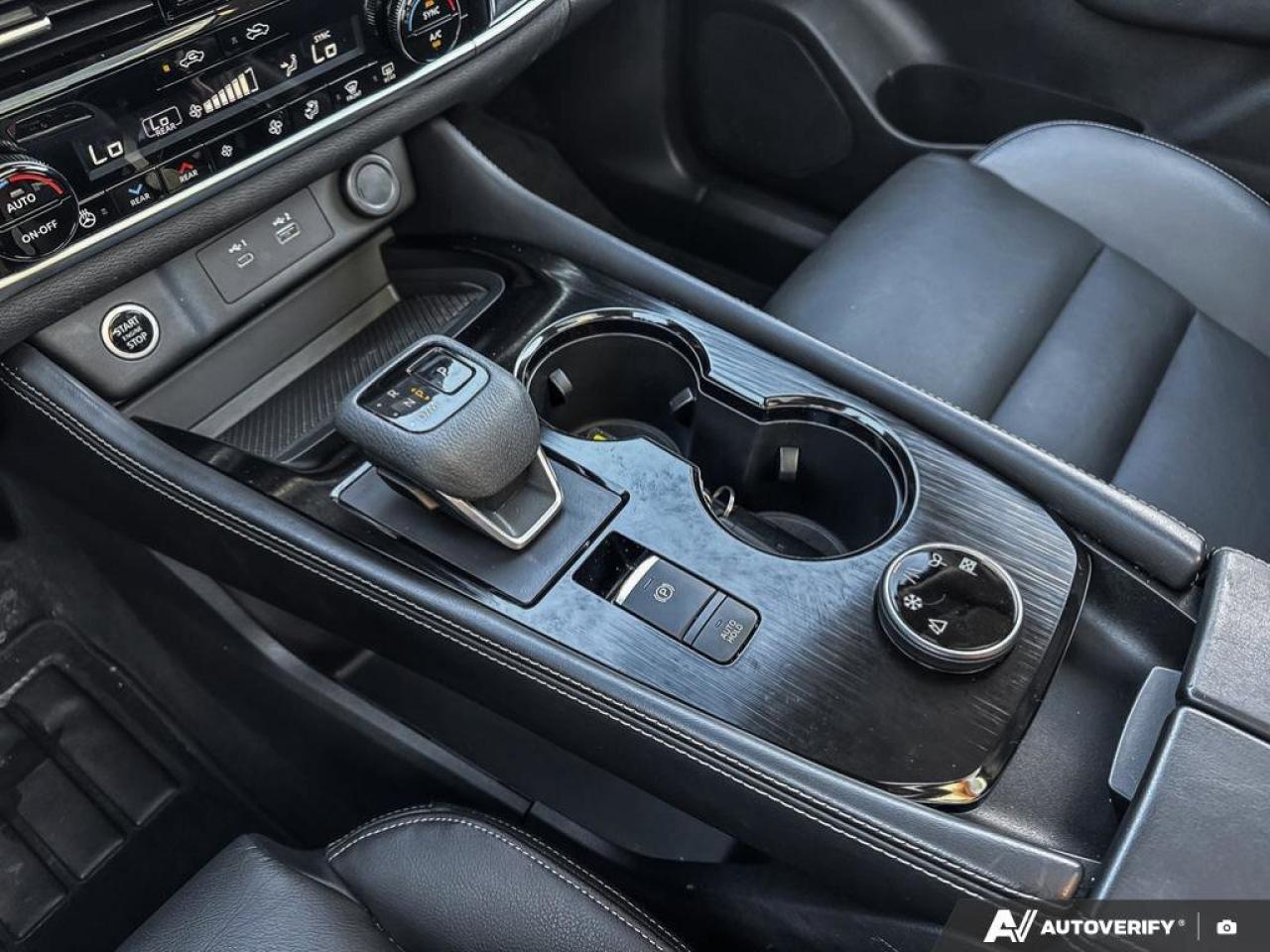 2023 Nissan Rogue SL Photo