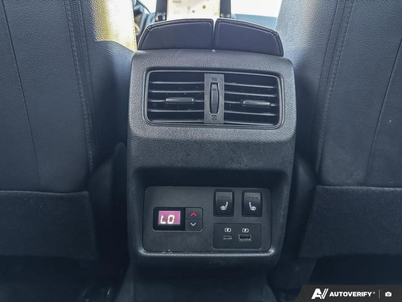 2023 Nissan Rogue SL Photo