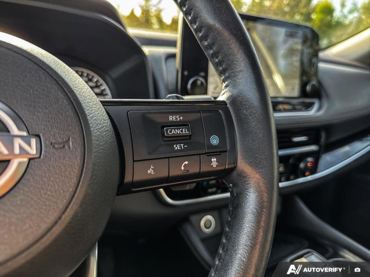 2023 Nissan Rogue SL Photo