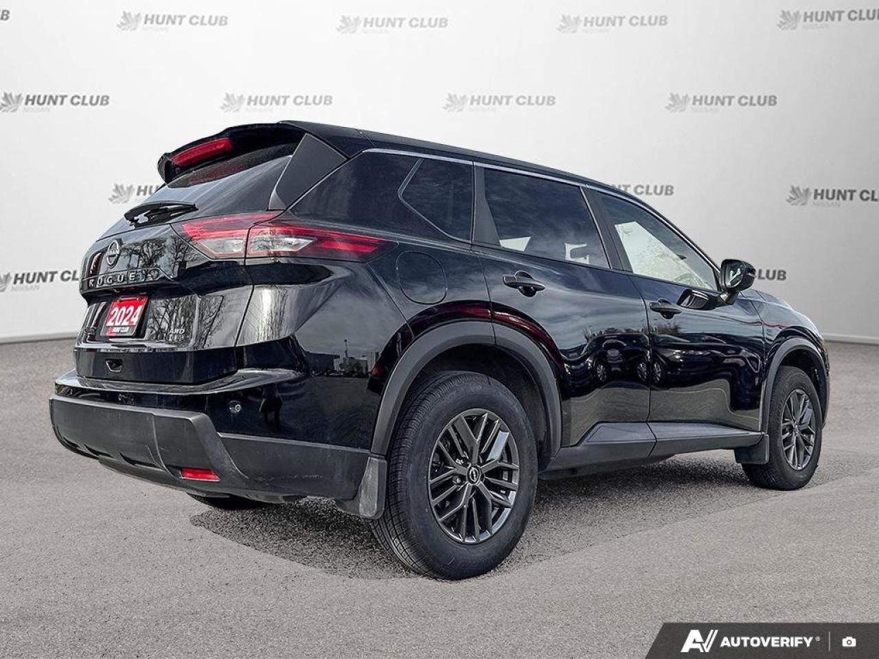 2024 Nissan Rogue S Photo
