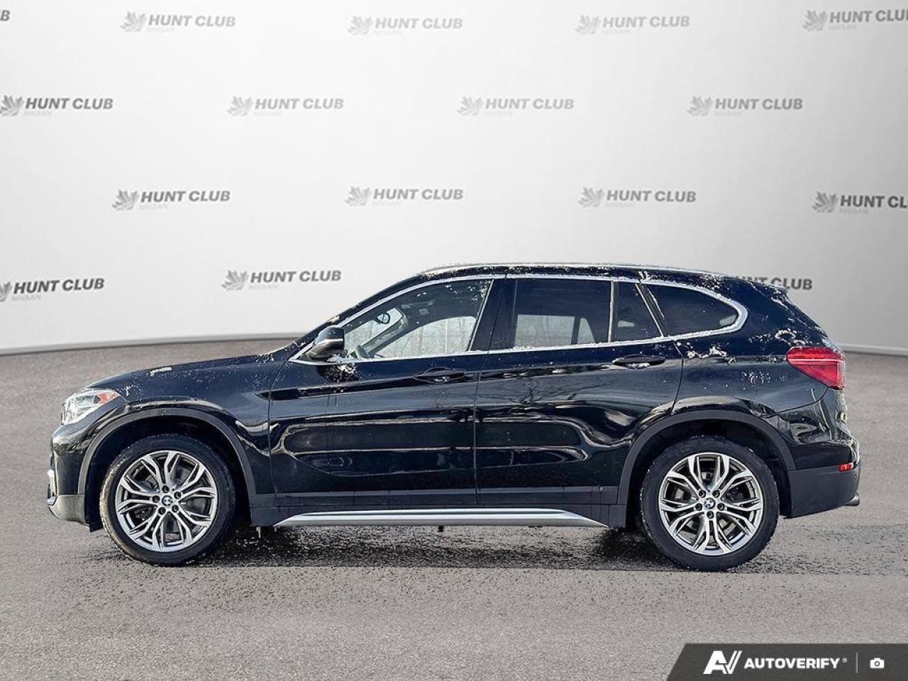 2019 BMW X1 xDrive28i Photo3
