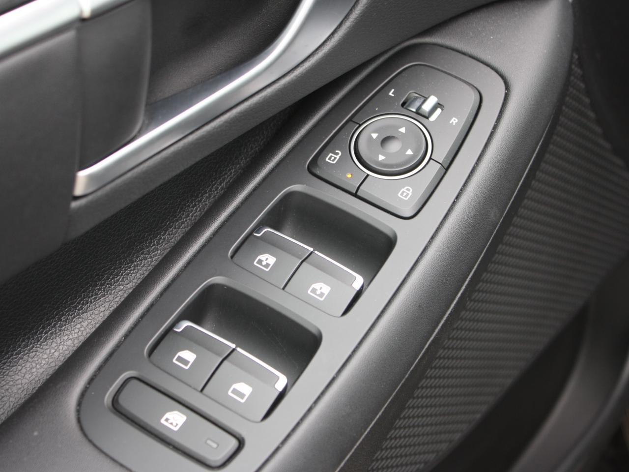 2025 Hyundai Sonata Preferred-Trend Demo/Bose Audio / Nav / Win Tires Photo