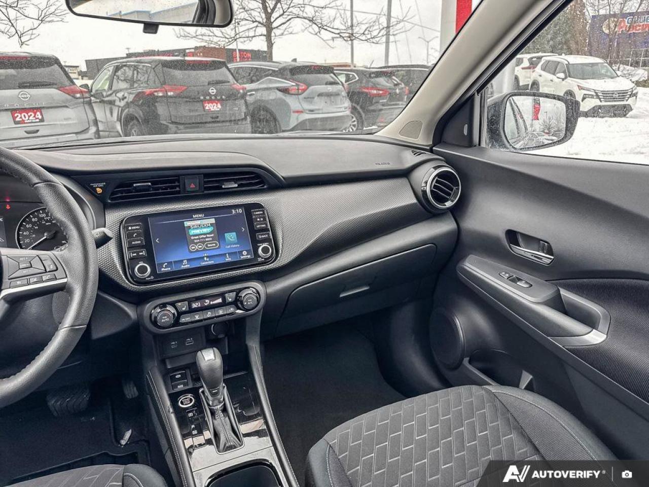 2024 Nissan Kicks SV Photo