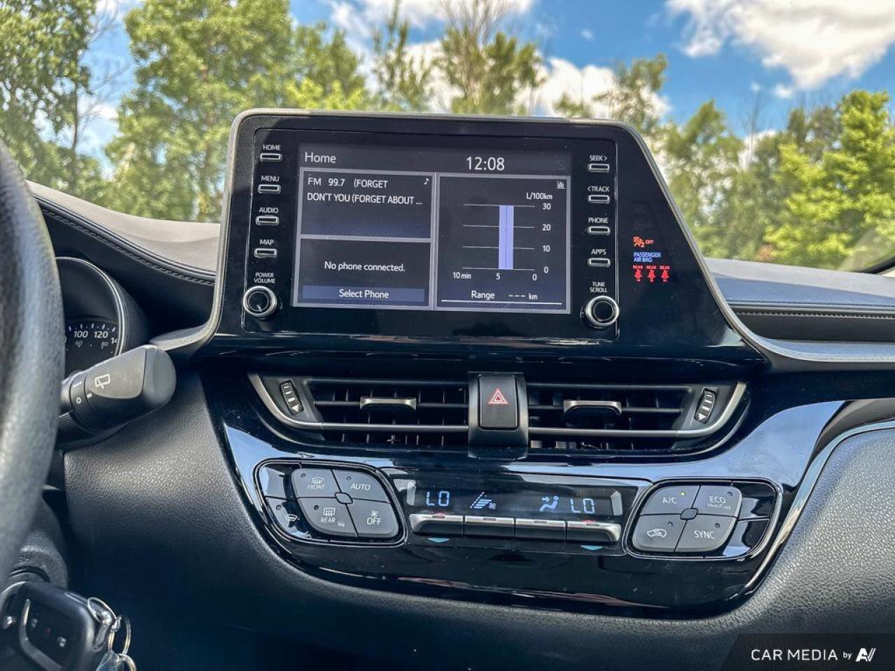 2022 Toyota C-HR  Photo