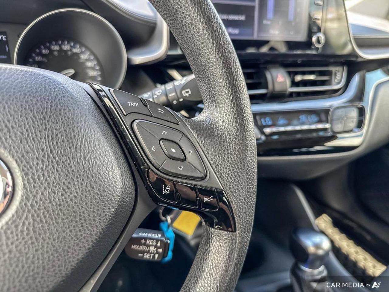 2022 Toyota C-HR  Photo