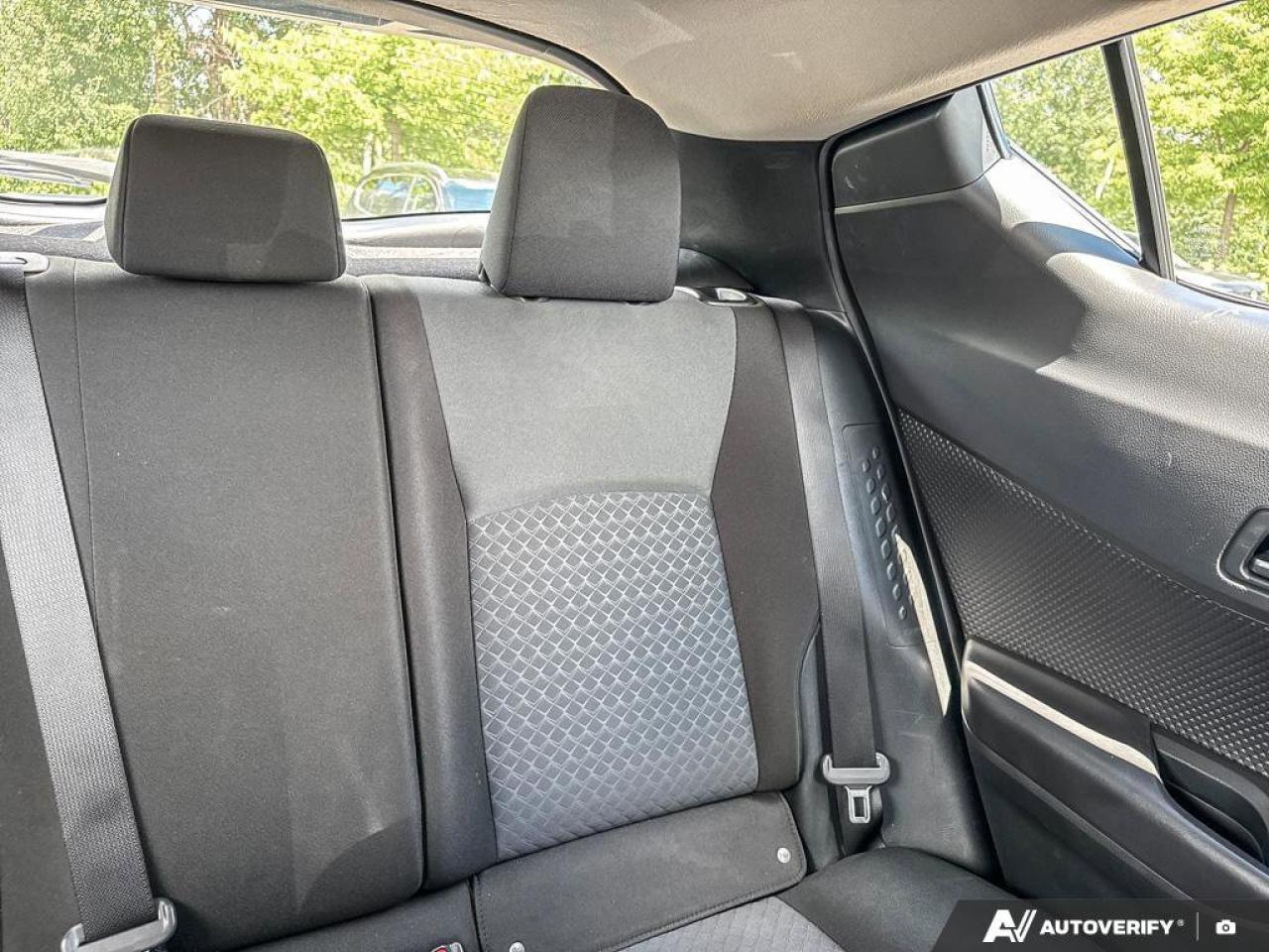 2022 Toyota C-HR  Photo