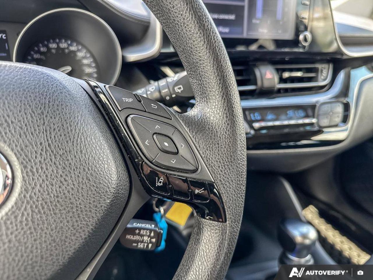 2022 Toyota C-HR  Photo