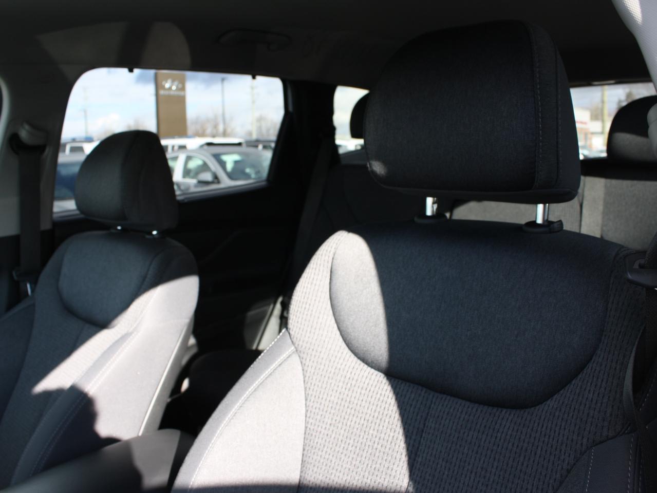 2023 Hyundai Santa Fe Preferred AWD / Heated Seats / Blind Spot / Camera Photo