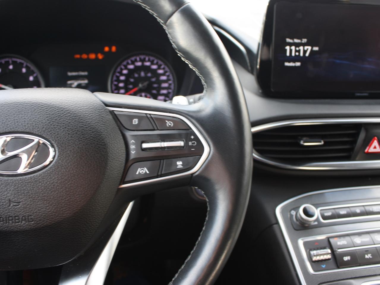 2023 Hyundai Santa Fe Preferred AWD / Heated Seats / Blind Spot / Camera Photo