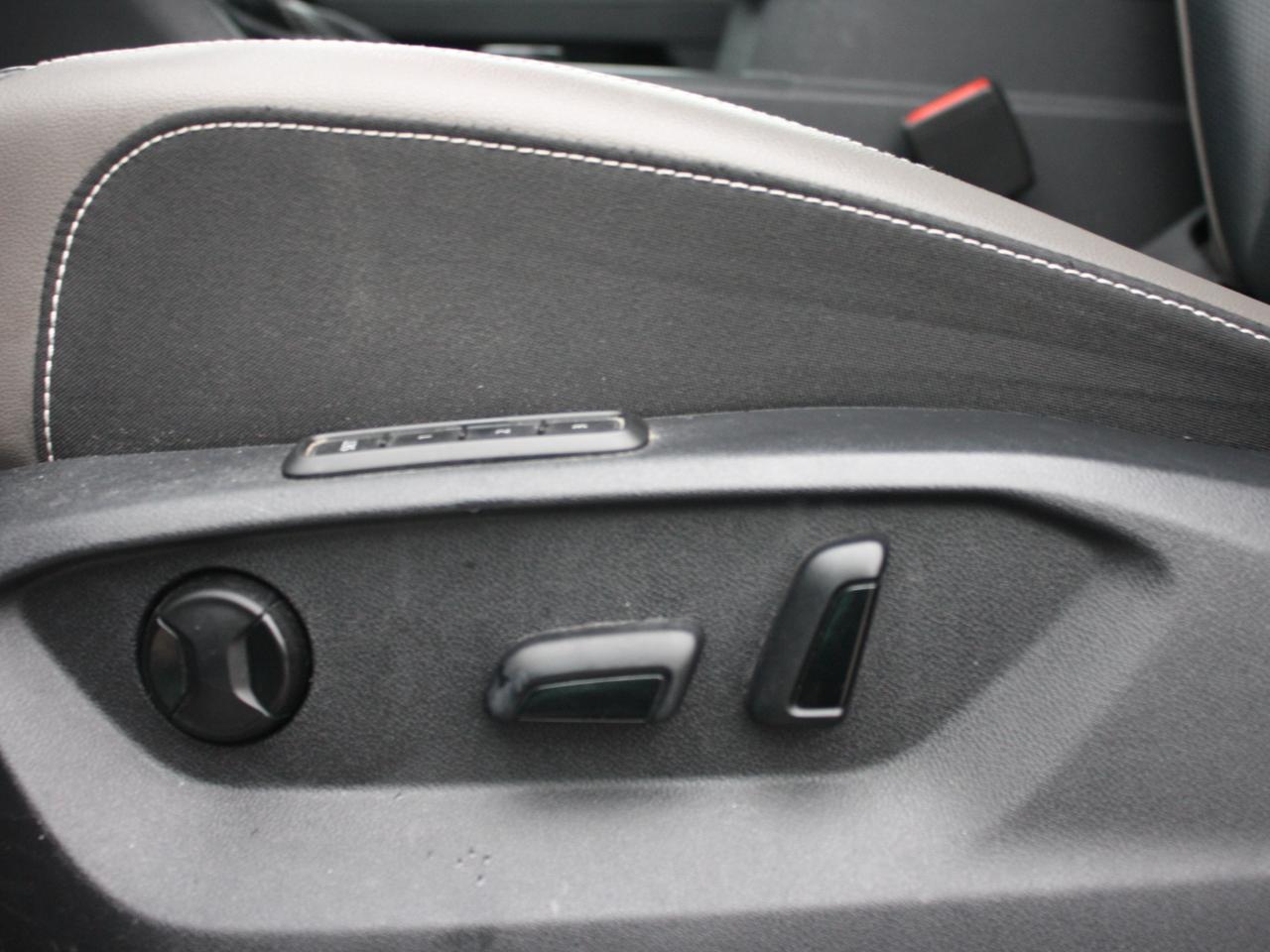 2022 Volkswagen Atlas Highline /4MOTION / Leather / Heated Seats /Sunrf Photo