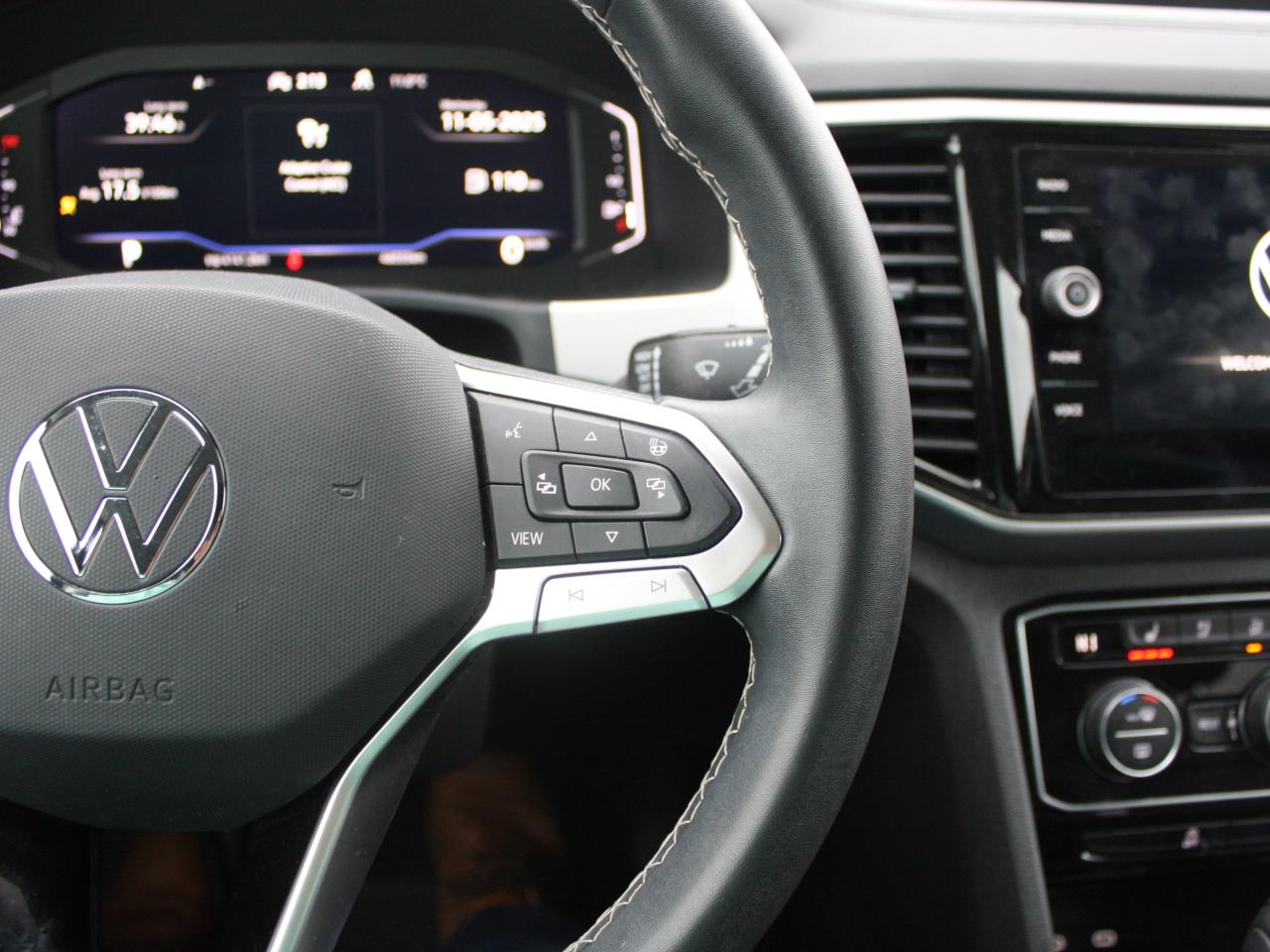 2022 Volkswagen Atlas Highline /4MOTION / Leather / Heated Seats /Sunrf Photo