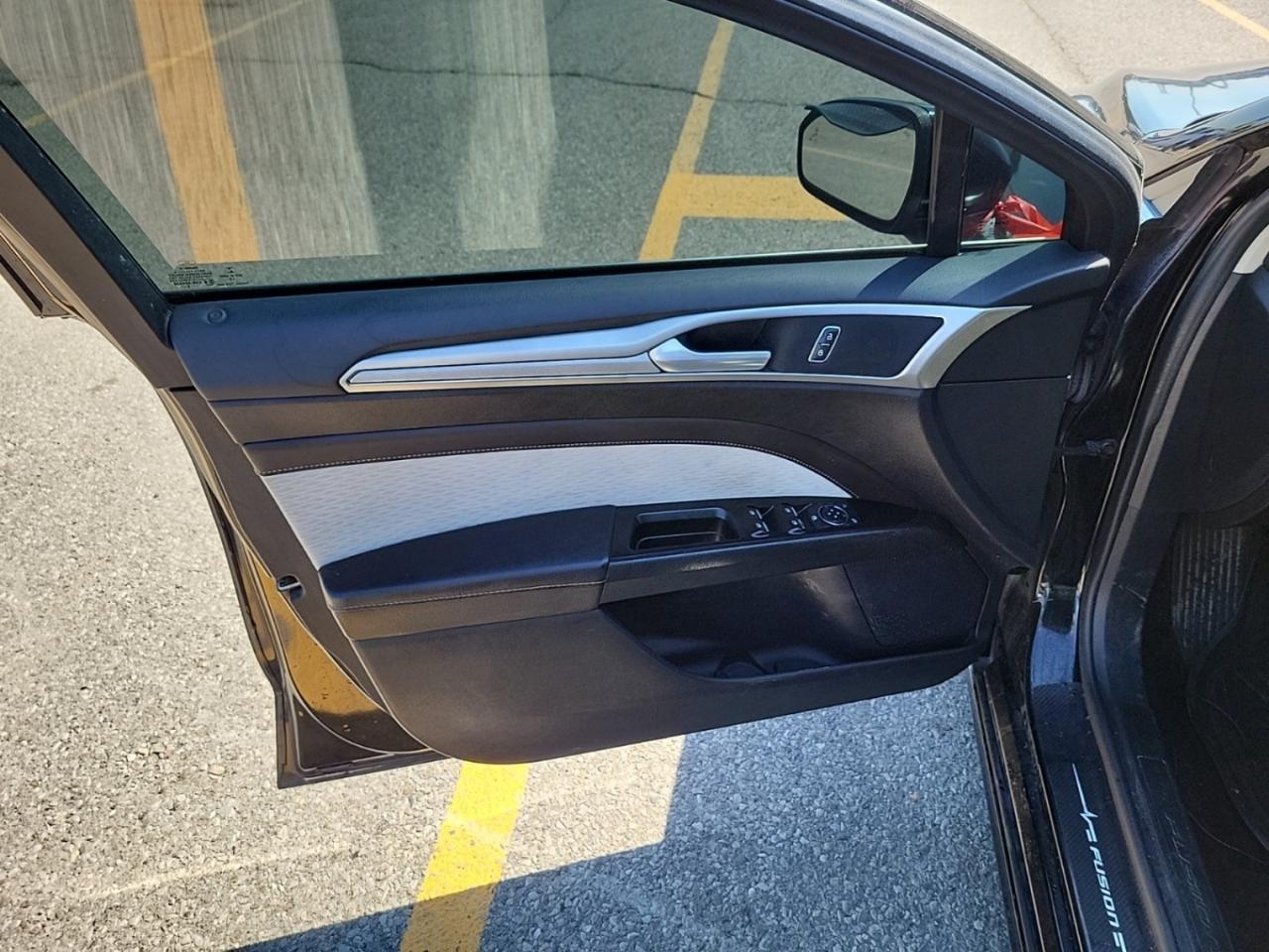 2019 Ford Fusion SE FWD Photo