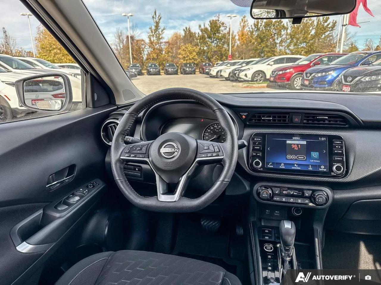 2023 Nissan Kicks SV Photo