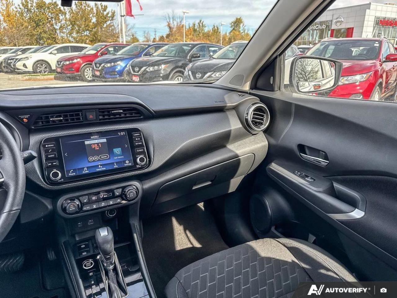 2023 Nissan Kicks SV Photo