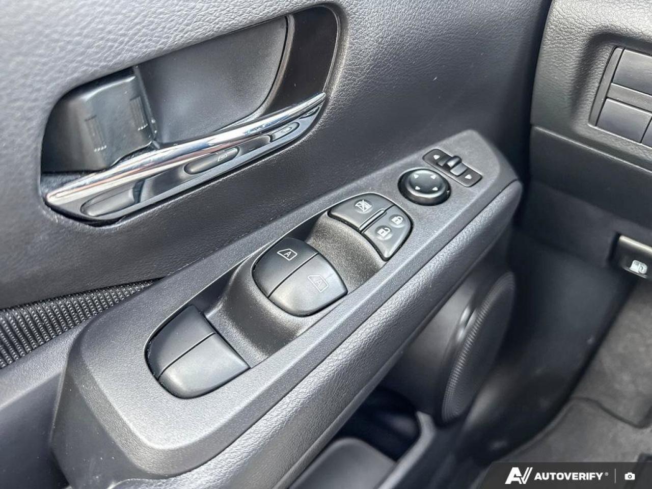 2023 Nissan Kicks SV Photo