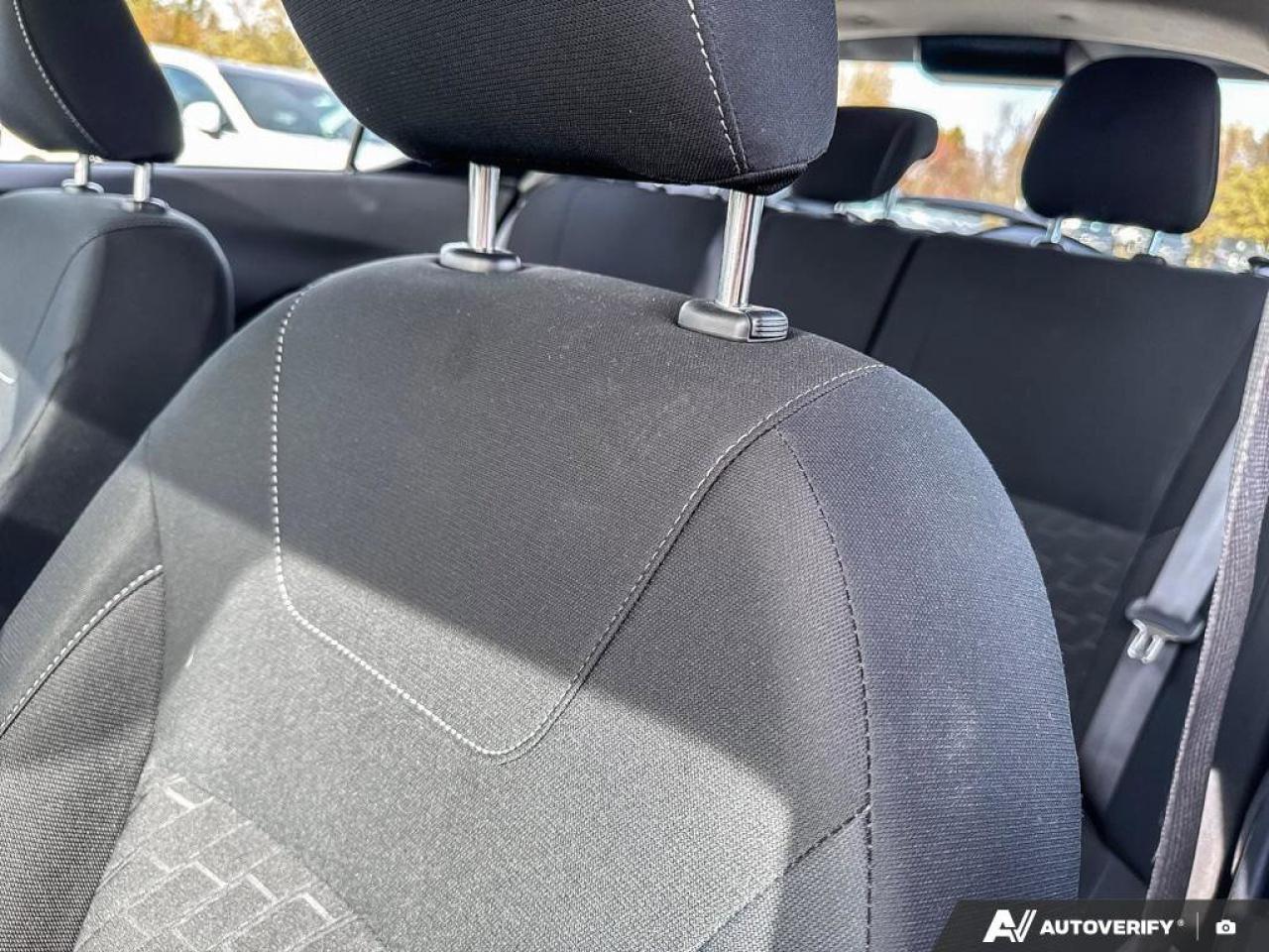 2023 Nissan Kicks SV Photo