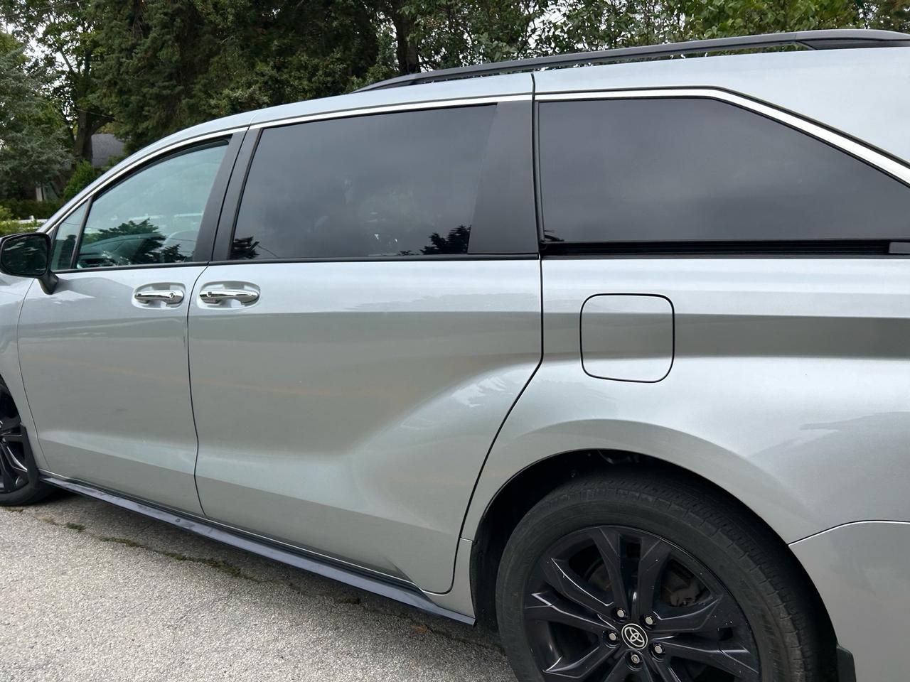 2022 Toyota Sienna LE 8-Passenger FWD Photo