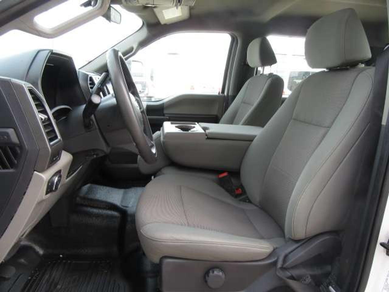 2022 Ford F-550 4X4 CREW CAB DIESEL 12FT FLAT DECK Photo