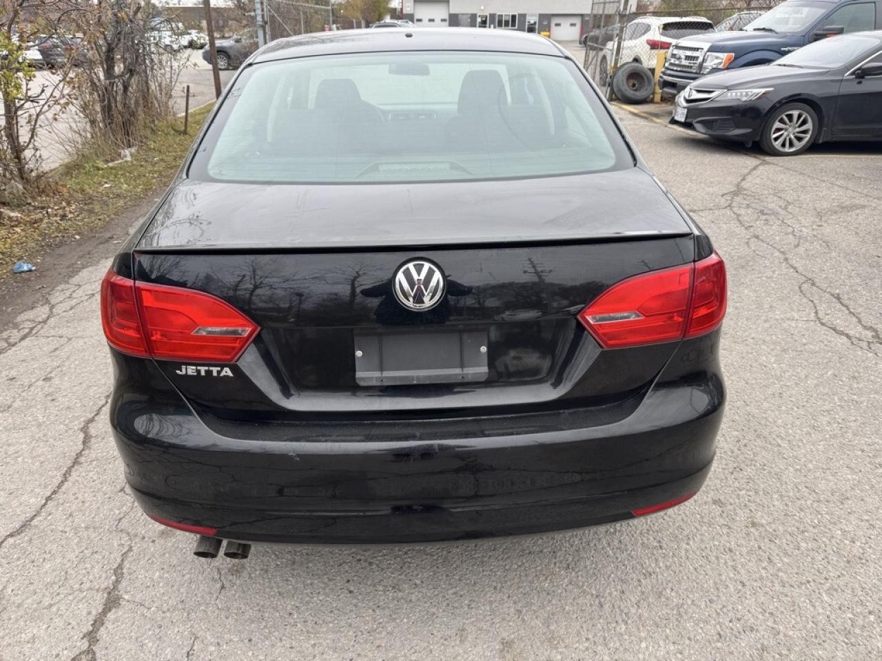 2013 Volkswagen Jetta Sedan Jetta Sedan 4dr Man Base Photo