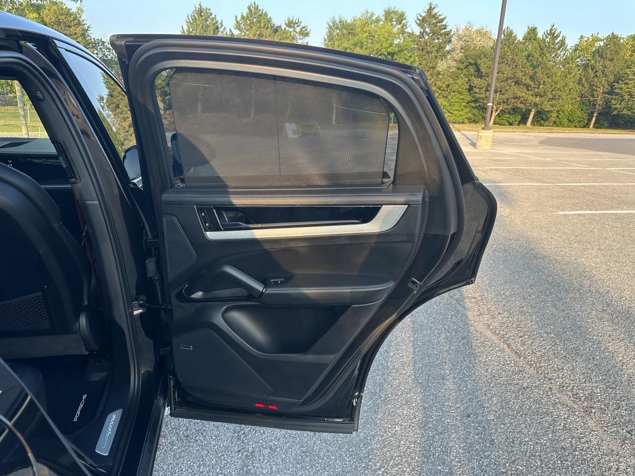 2024 Porsche Cayenne S COUPE PREM PLUS SPORTS CHRONO WARRNTY FINANCING Photo