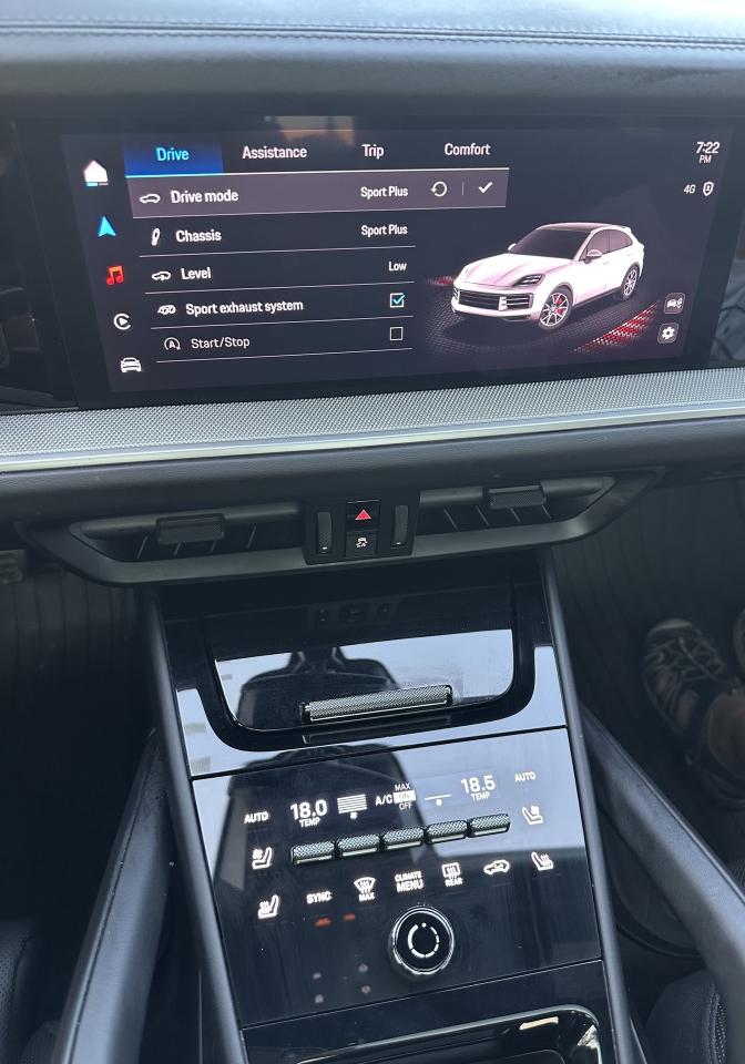 2024 Porsche Cayenne S COUPE PREM PLUS SPORTS CHRONO WARRNTY FINANCING Photo