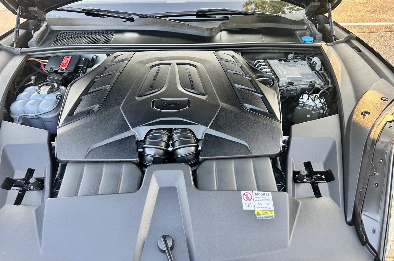 2024 Porsche Cayenne S COUPE PREM PLUS SPORTS CHRONO WARRNTY FINANCING Photo