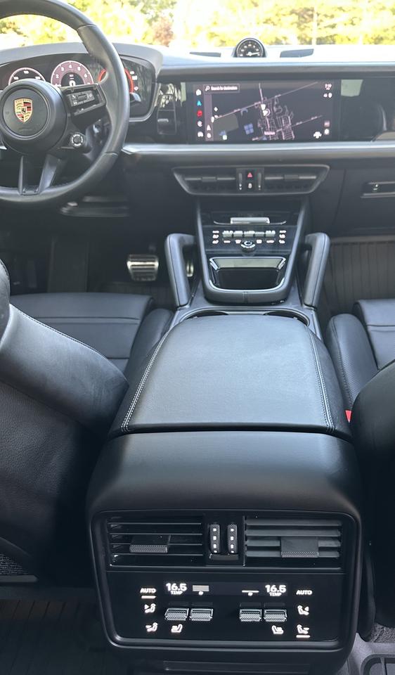 2024 Porsche Cayenne S COUPE PREM PLUS SPORTS CHRONO WARRNTY FINANCING Photo