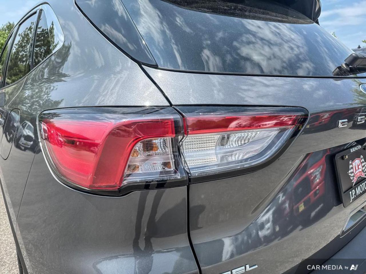 2021 Ford Escape SEL BACKUP CAM   BLUETOOTH   HTD SEATS   KEYLESS E Photo