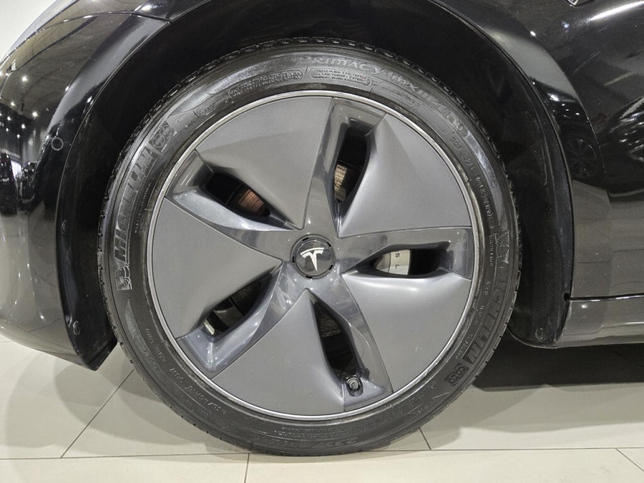 2020 Tesla Model 3 Standard Plus One Owner No Accidents Rear Spoiler Photo