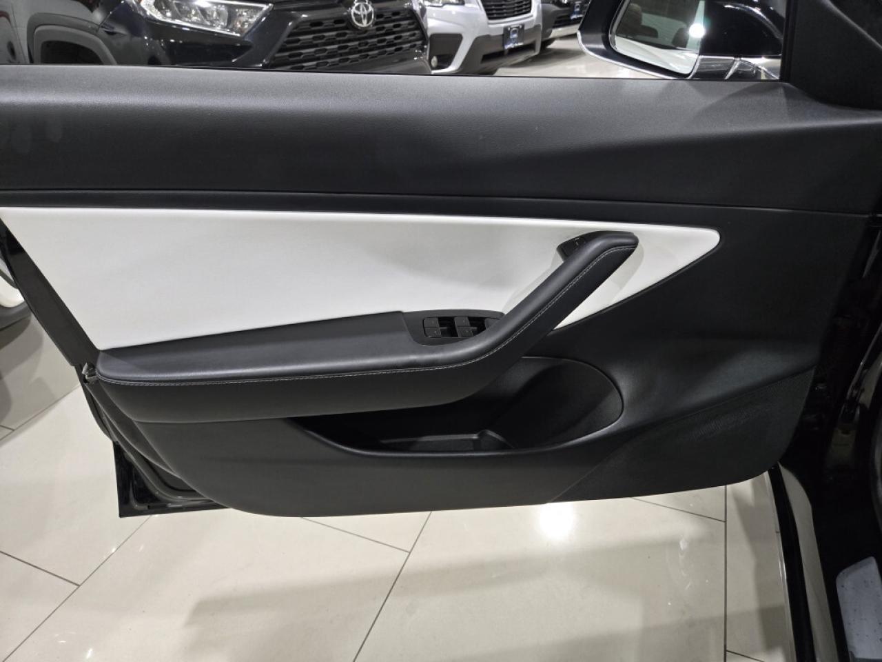 2020 Tesla Model 3 Standard Plus One Owner No Accidents Rear Spoiler Photo