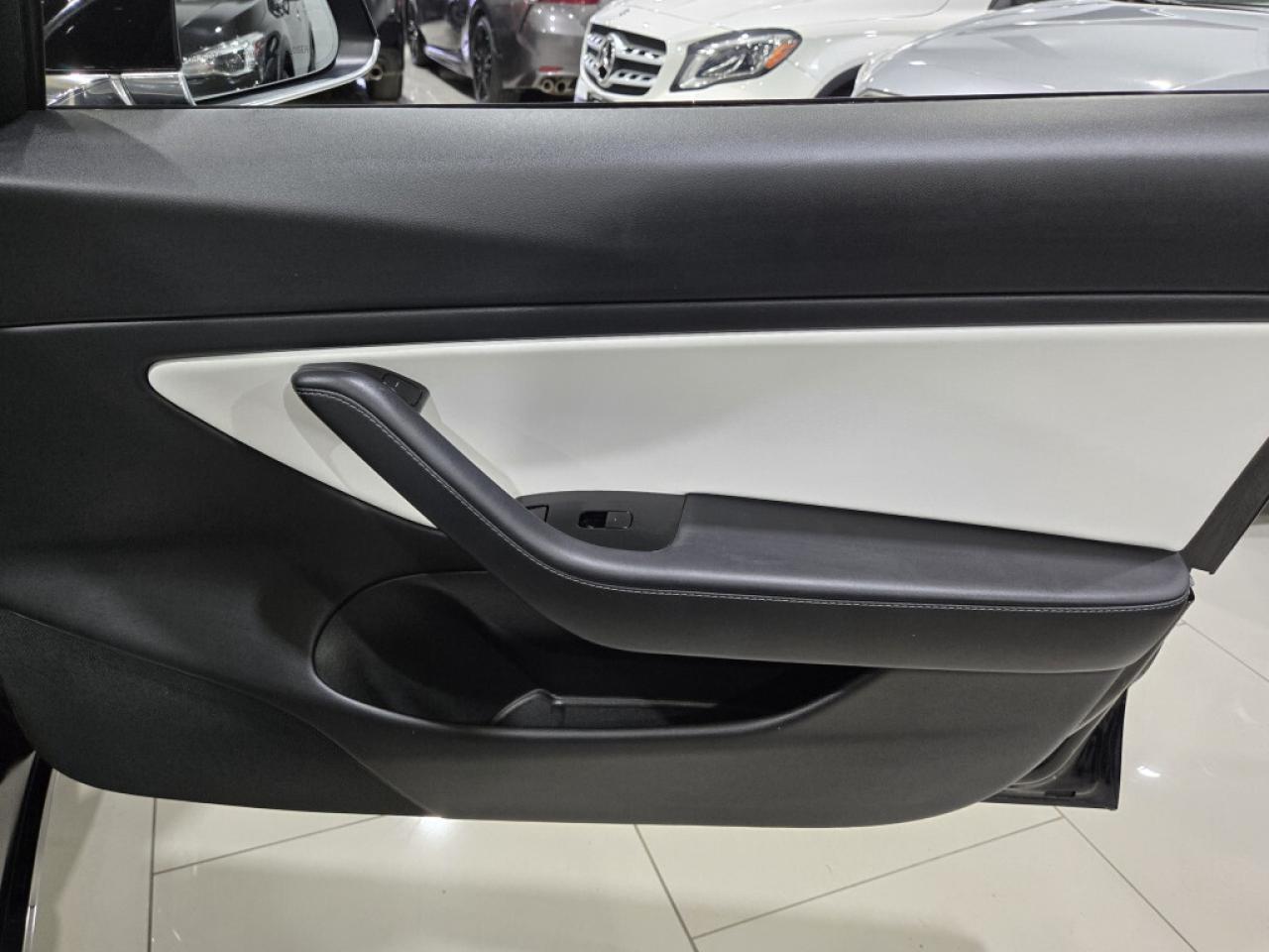 2020 Tesla Model 3 Standard Plus One Owner No Accidents Rear Spoiler Photo