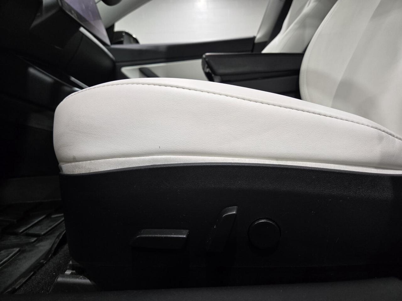 2020 Tesla Model 3 Standard Plus One Owner No Accidents Rear Spoiler Photo