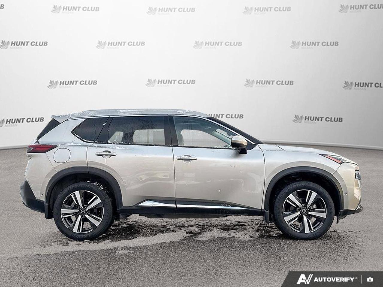 2023 Nissan Rogue SL Photo