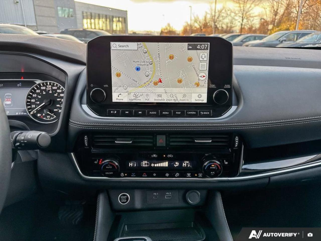 2023 Nissan Rogue SL Photo