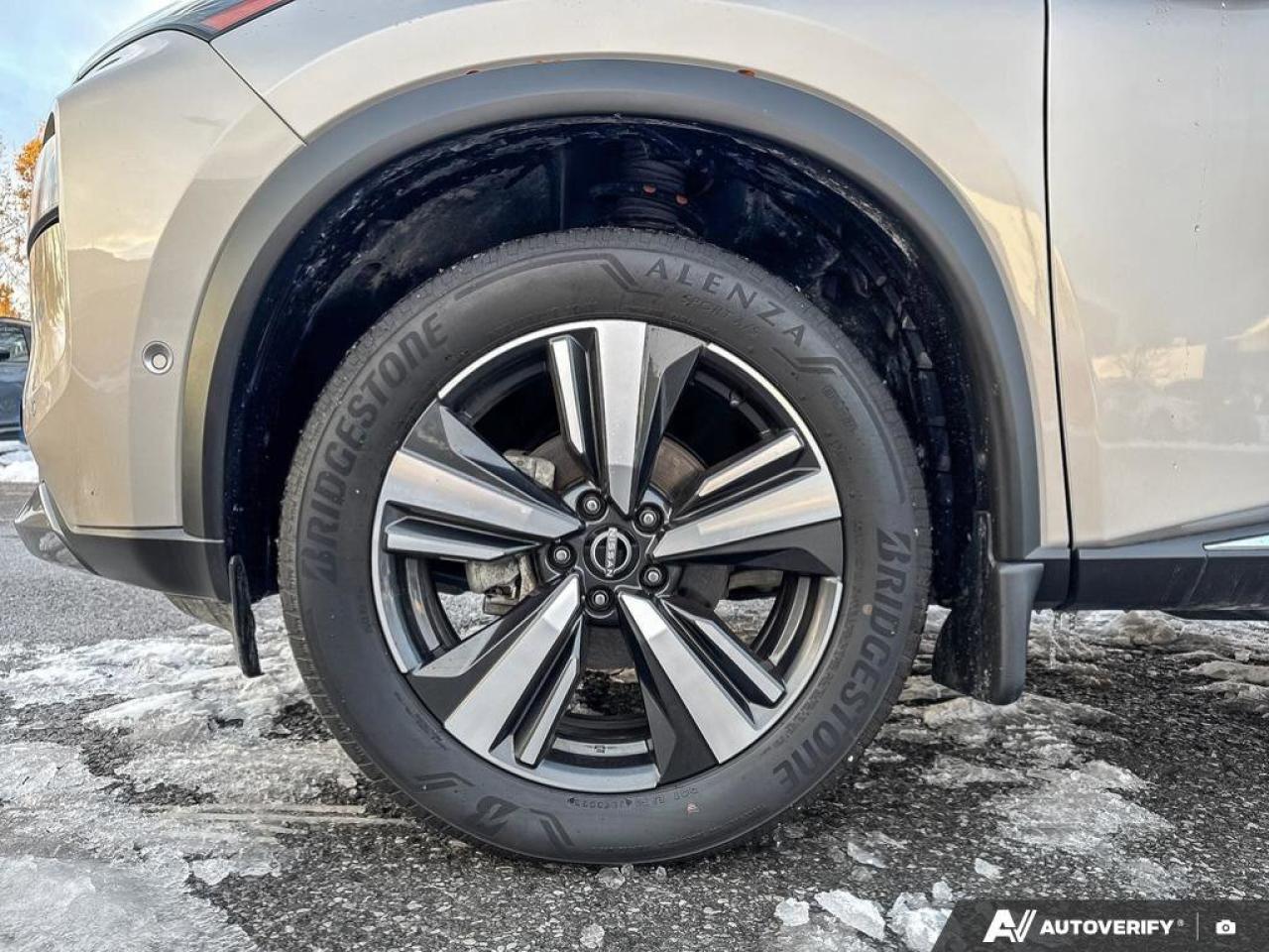 2023 Nissan Rogue SL Photo