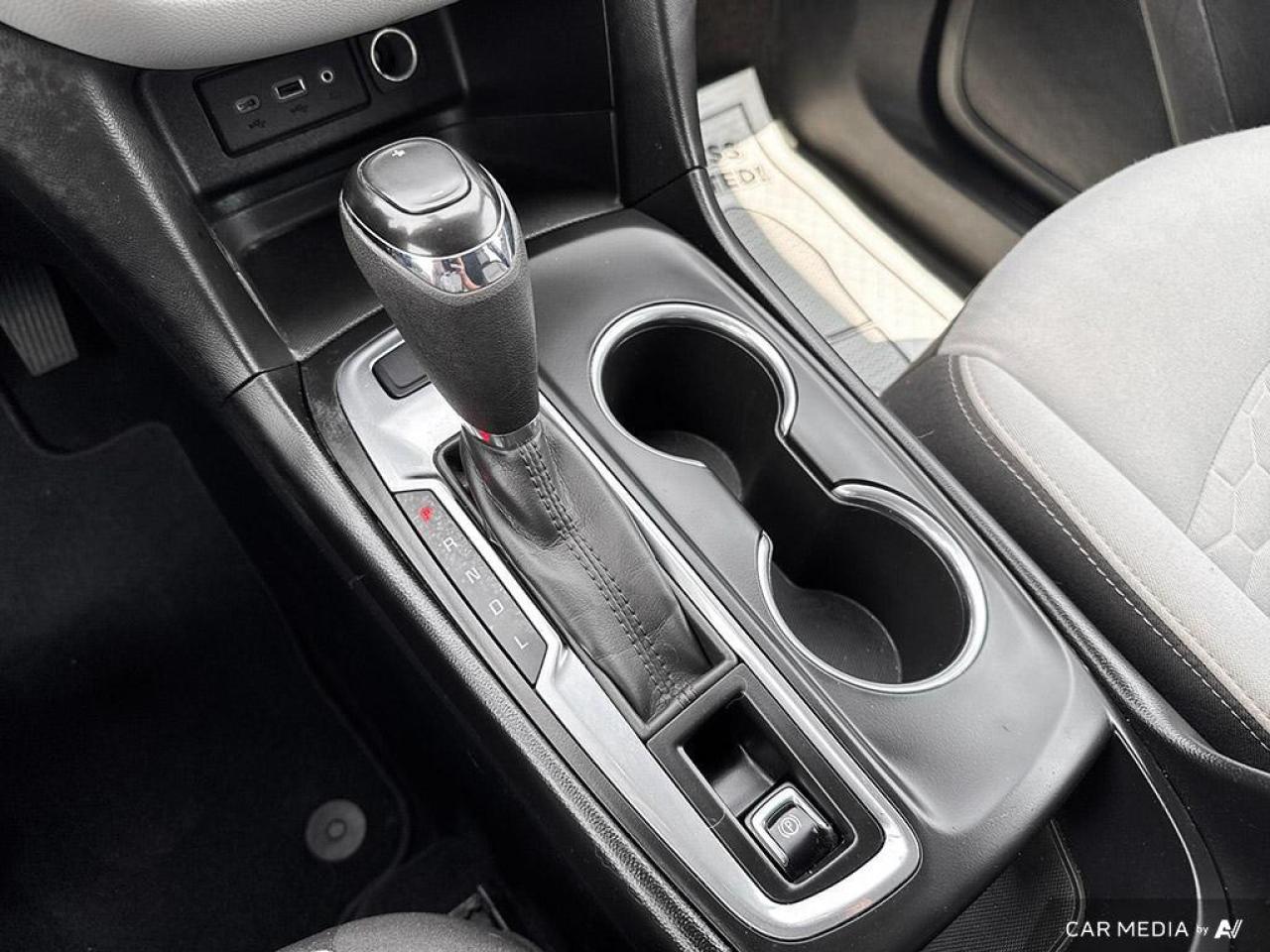 2019 Chevrolet Equinox LS BACKUP CAM   BLUETOOTH   HTD SEATS   KEYLESS EN Photo