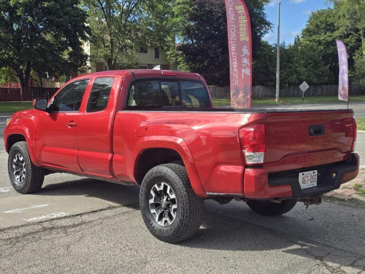 2017 Toyota Tacoma SR 4x2 Access Cab 127.4 in. WB Photo4