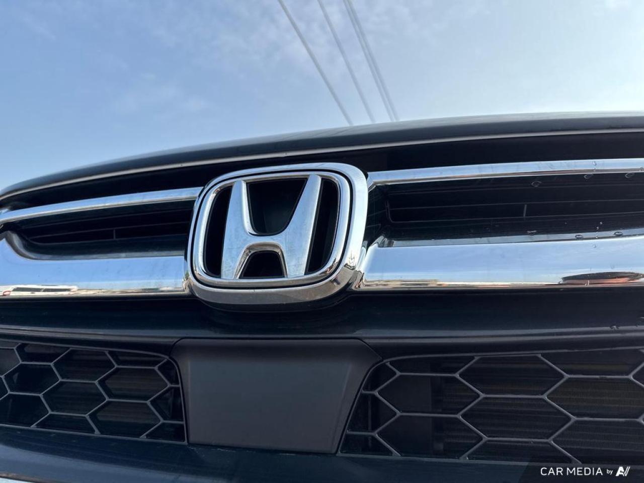 2019 Honda CR-V Touring BACKUP CAM   BLUETOOTH   HTD SEATS   KEYLE Photo