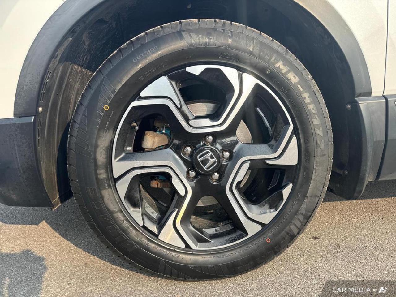 2019 Honda CR-V Touring BACKUP CAM   BLUETOOTH   HTD SEATS   KEYLE Photo