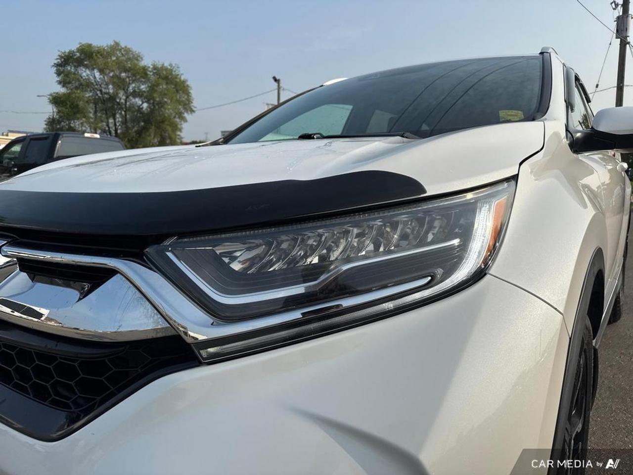 2019 Honda CR-V Touring BACKUP CAM   BLUETOOTH   HTD SEATS   KEYLE Photo