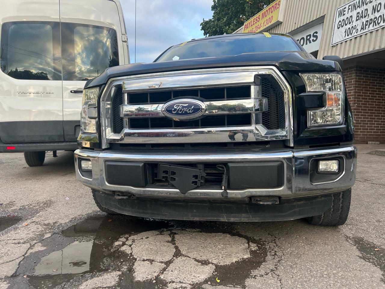 2016 Ford F-150 4WD Supercrew 145 XLT Photo1
