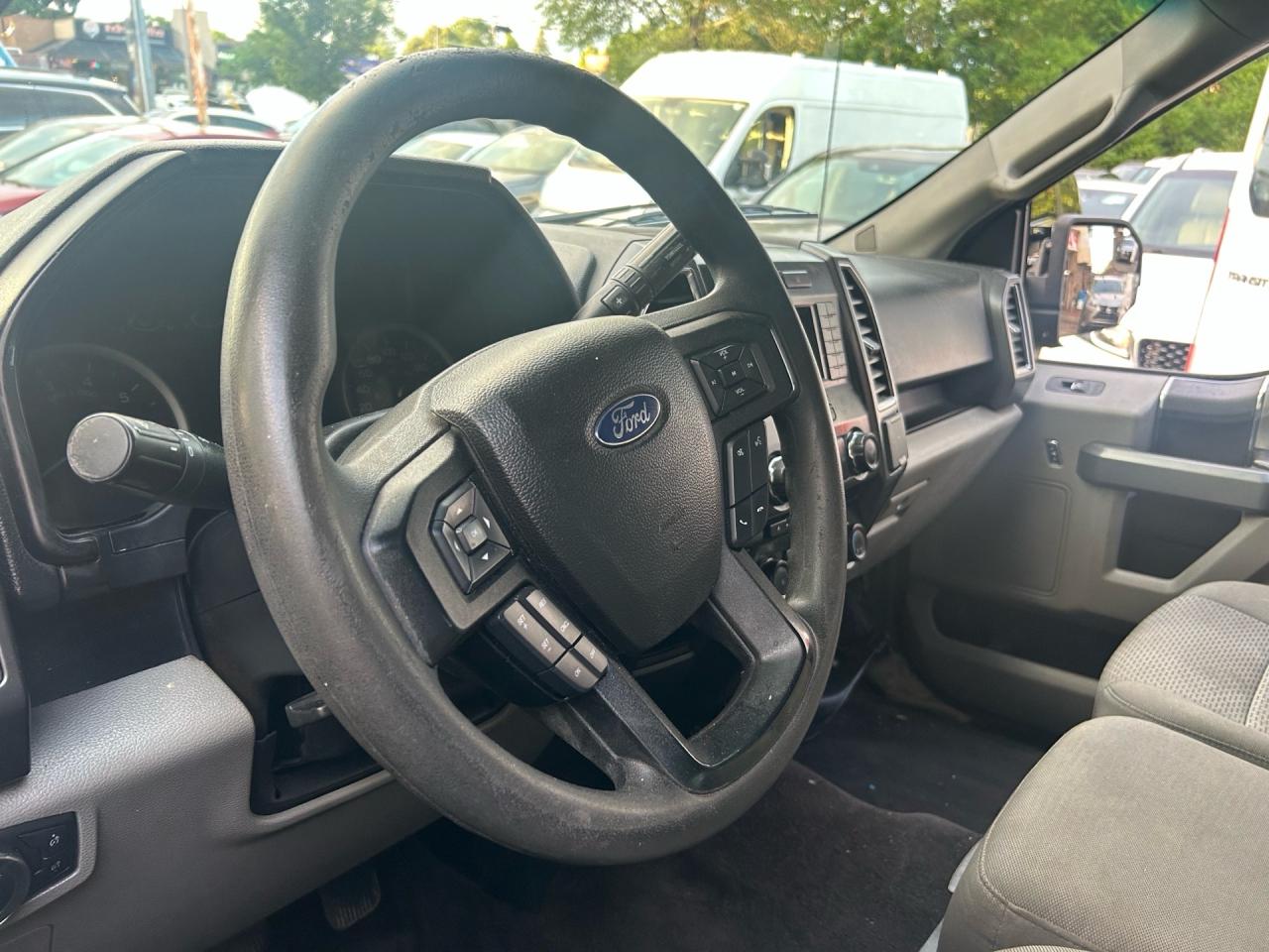 2016 Ford F-150 4WD Supercrew 145 XLT Photo