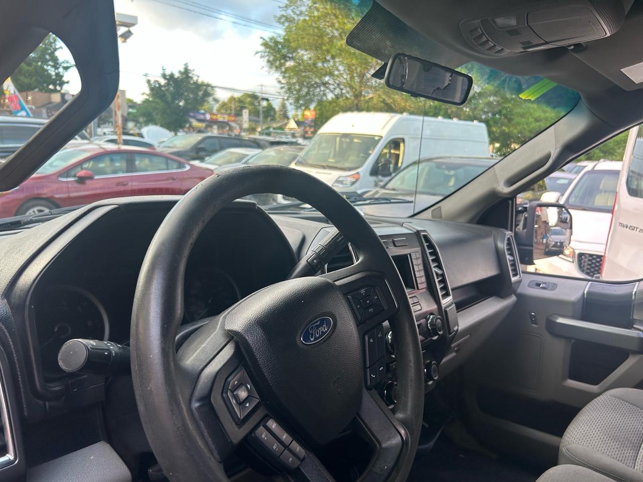 2016 Ford F-150 4WD Supercrew 145 XLT Photo